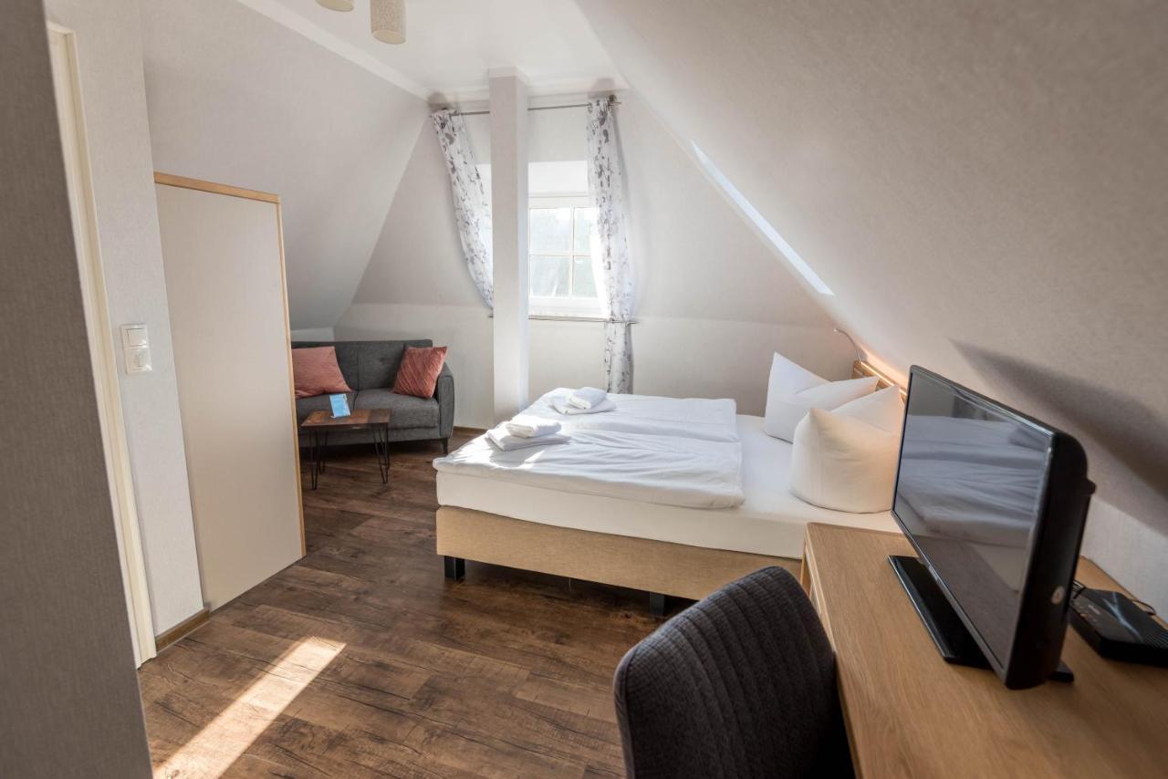 Kastanienallee Hotel 4*