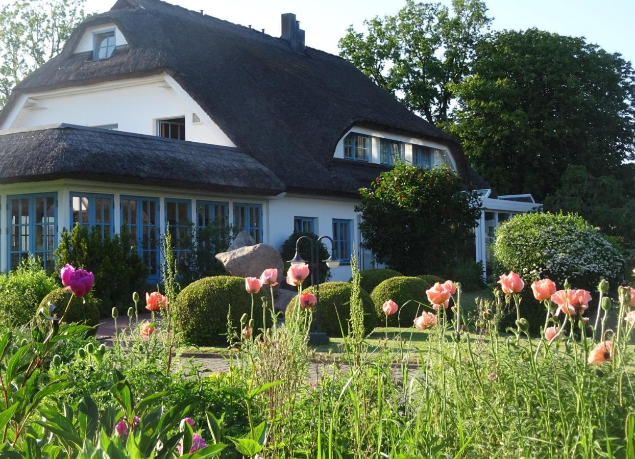 Kastanienallee Hotel 4*